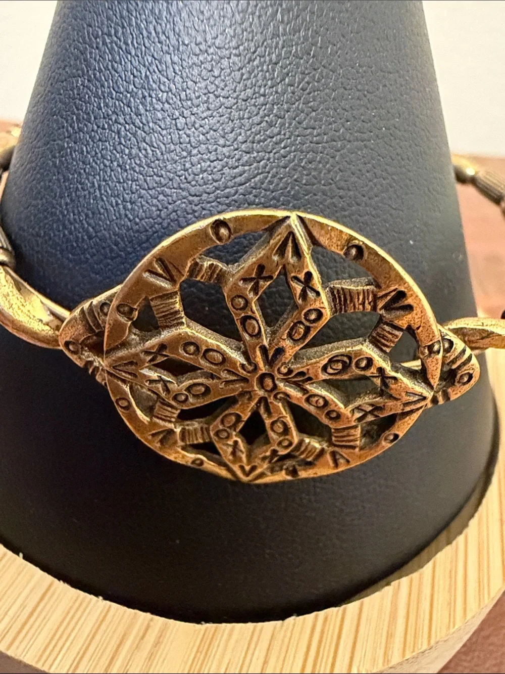 Alex and Ani Baraka Wrap Bangle Bracelet in Rafaelian Gold